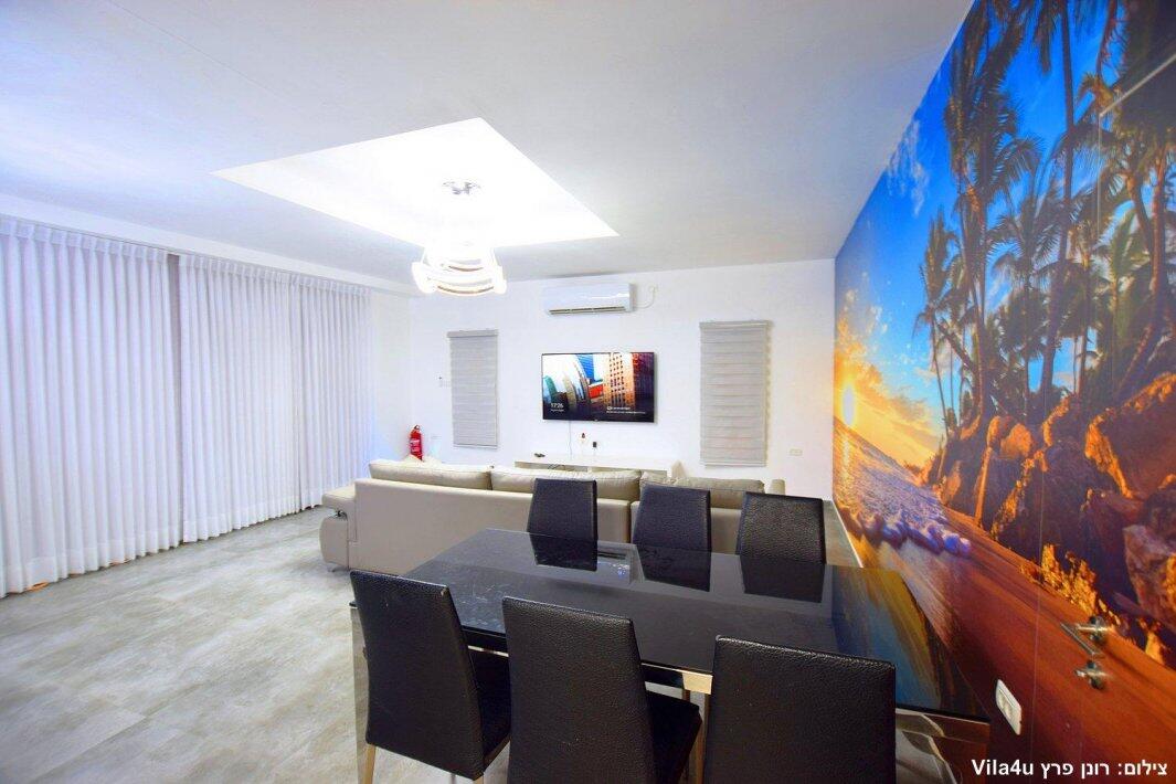 אחוזת הנסיכה וילג - המתחם הפנימי